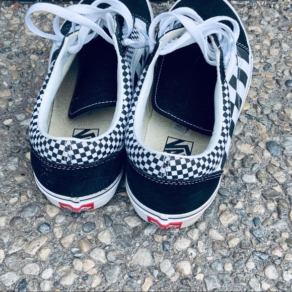 SOLD!Vans Checkered Old Skool Low Top Sneakers - Picture 5 of 5
